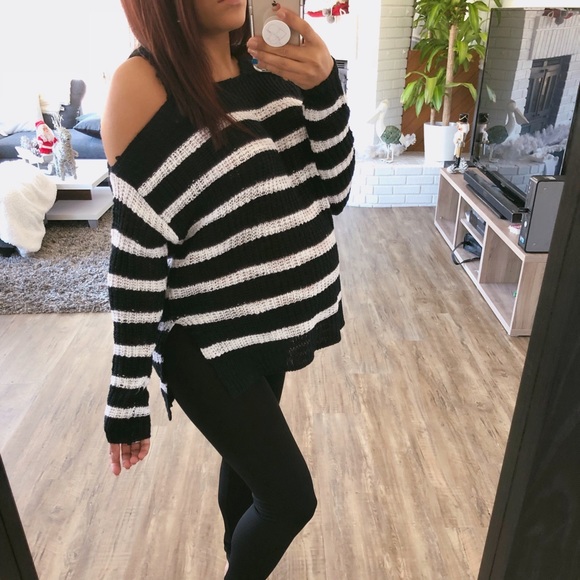 SALE* OTS Knit top -LAST1 - Picture 4 of 7